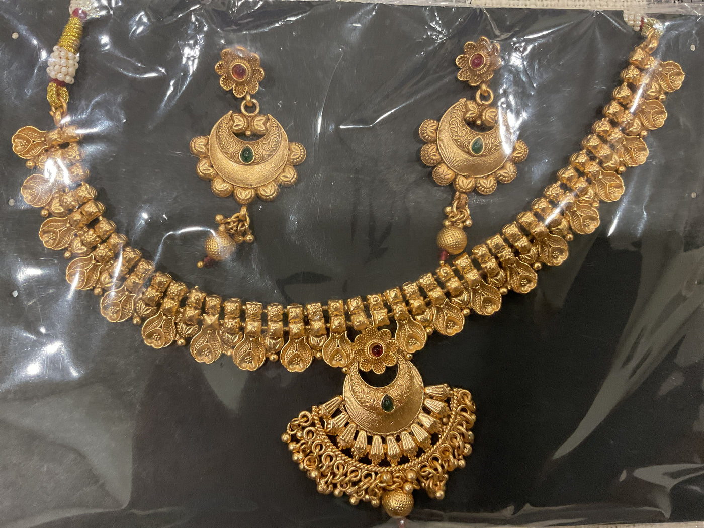 Gold-Plated Antique Necklace – Leaf Chain & Crescent Pendant with M…