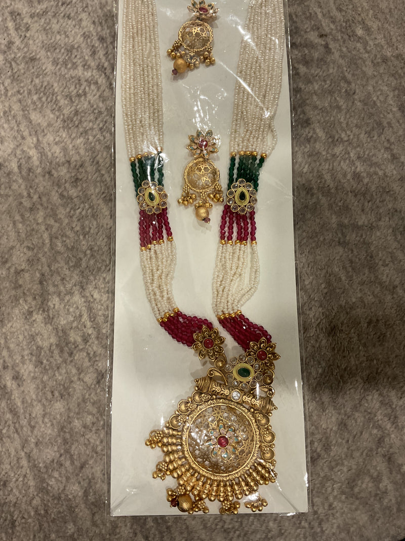 Gold-Plated Long Necklace – Pearl & Ruby-Green Bead Chain with Roun…