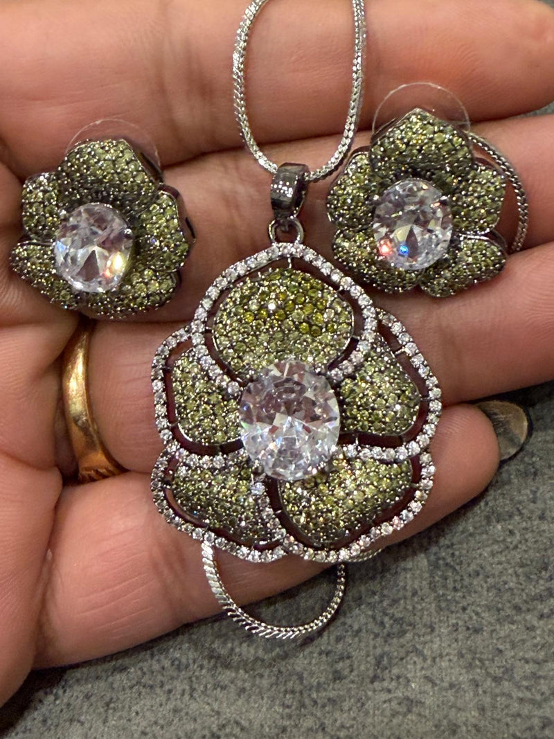 NANO SETTING PENDENT SET