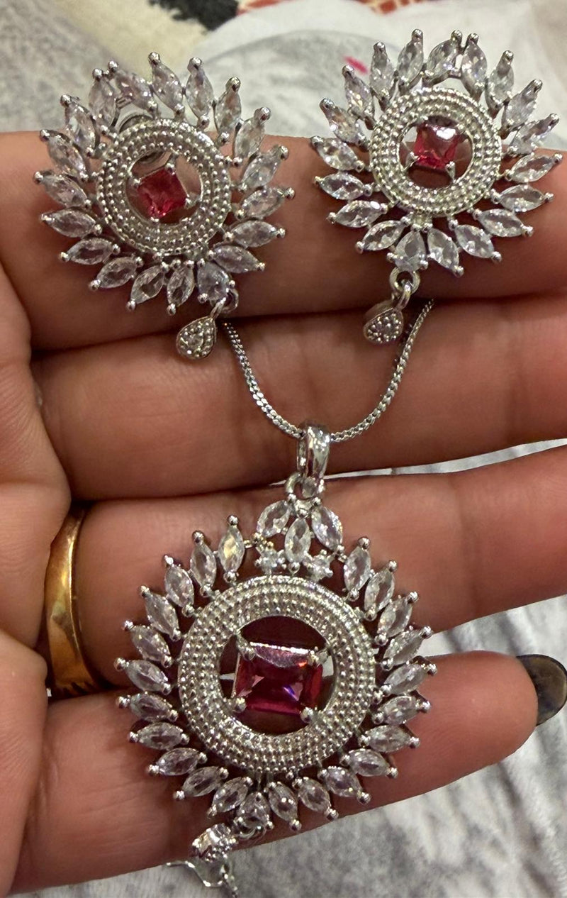 AD PENDENT SET